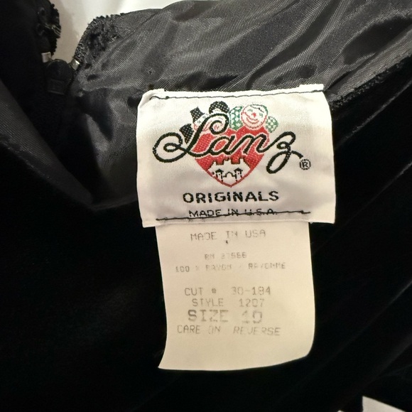 Vintage Lanz 1980 Black Velvet Dress - Picture 4 of 7